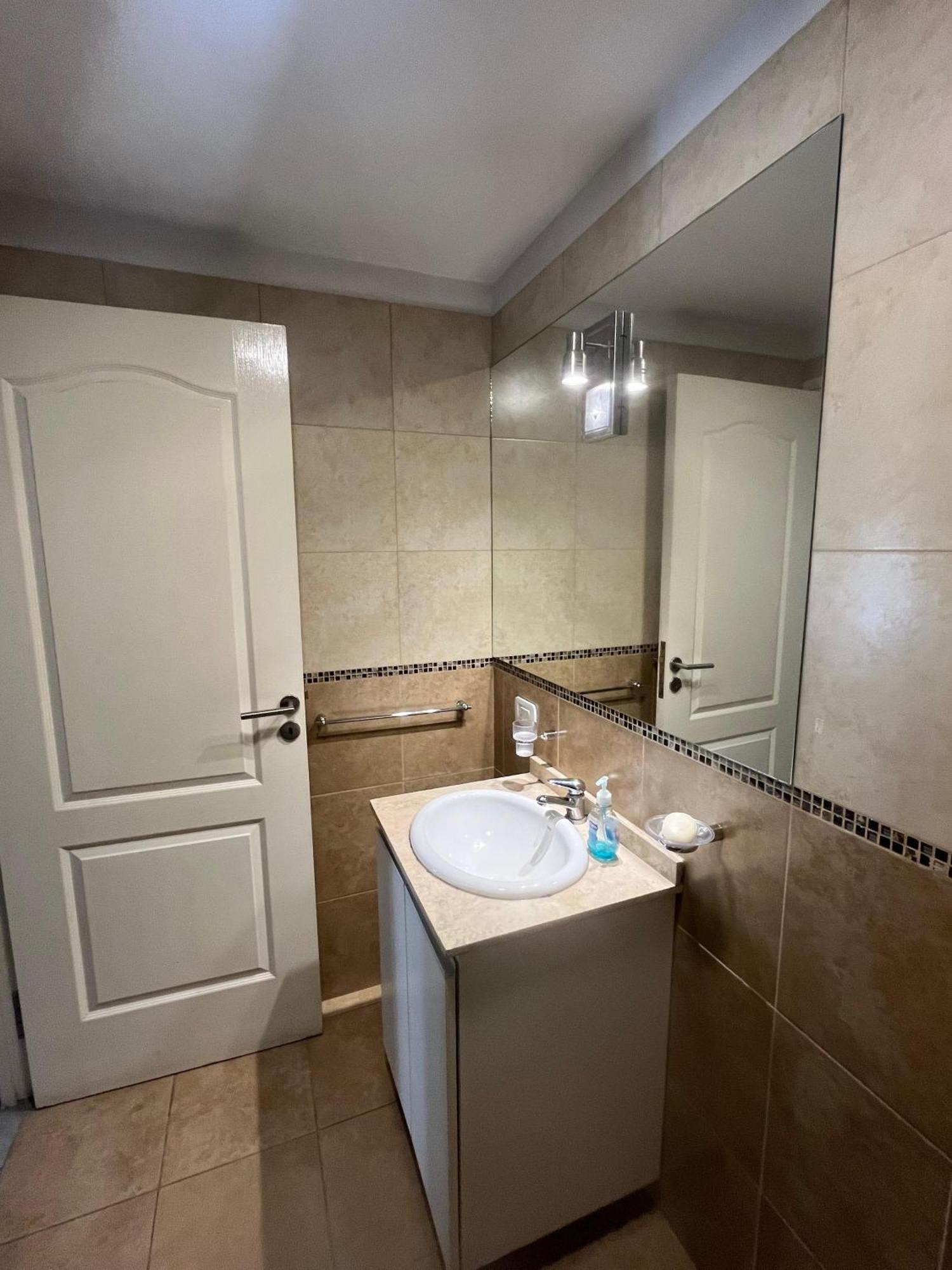 Luminoso Departamento En Zona Residencial Apartment Mendoza Ngoại thất bức ảnh